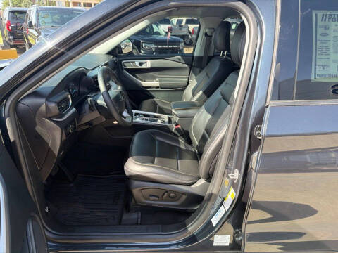 2024 Ford Explorer XLT