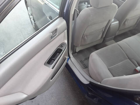 2005 Toyota Camry LE