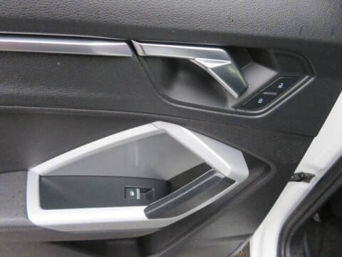 2021 Audi Q3 quattro Premium 40 TFSI