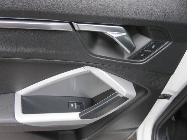 2021 Audi Q3 quattro Premium 40 TFSI