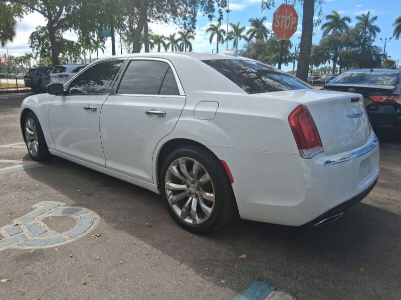 2020 Chrysler 300 C