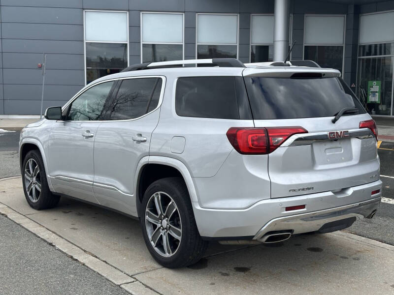 2017 GMC Acadia Denali