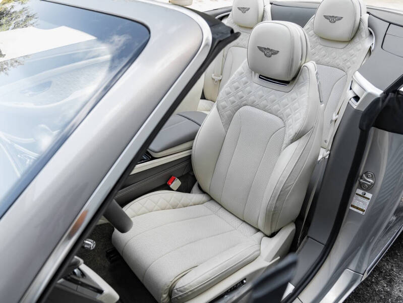 2022 Bentley Continental GTC V8