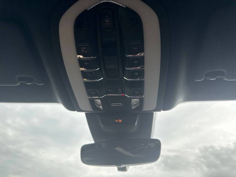2022 Porsche Macan