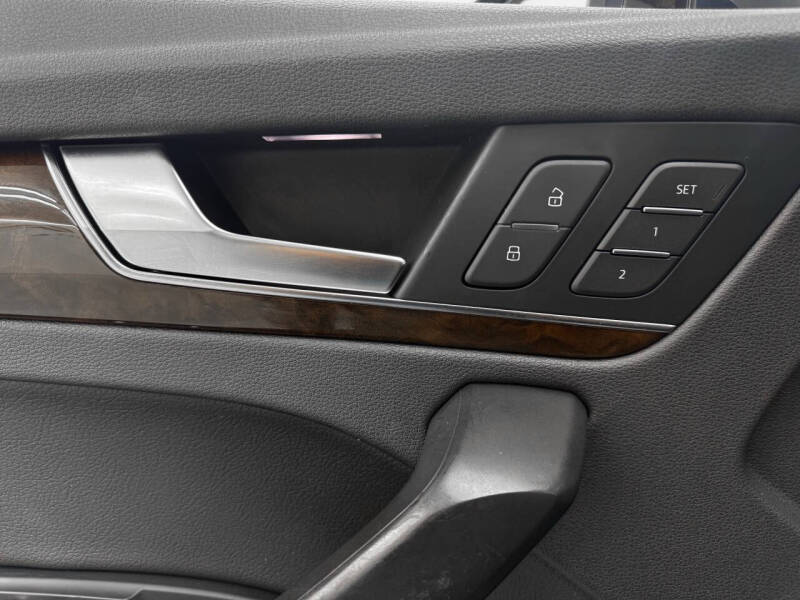 2018 Audi Q5 2.0T quattro Premium Plus