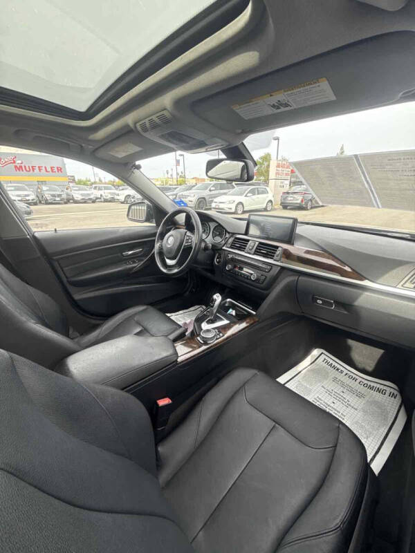 2015 BMW 3 Series 328i