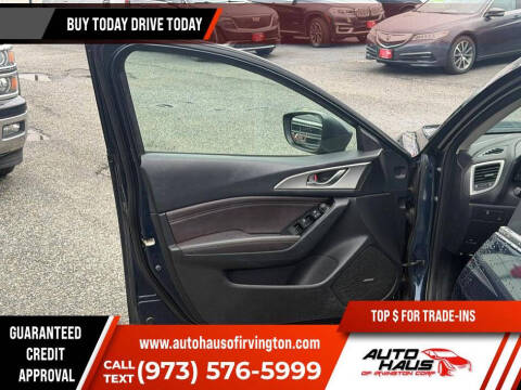 2018 Mazda MAZDA3 Touring