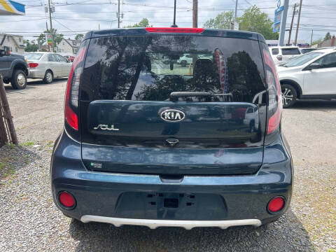 2017 Kia Soul +
