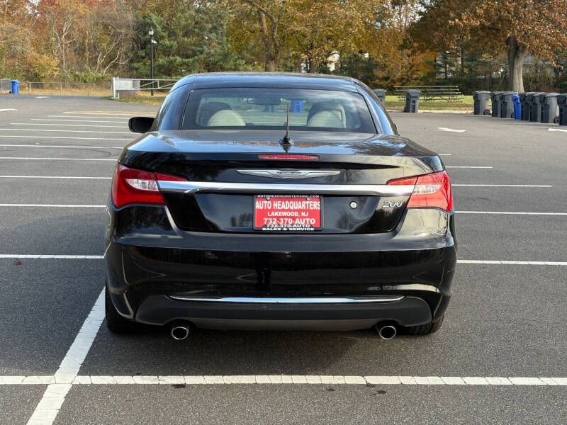 2012 Chrysler 200 Limited