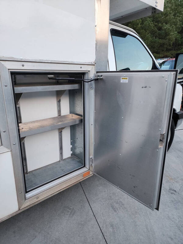 2023 Chevrolet Express 3500