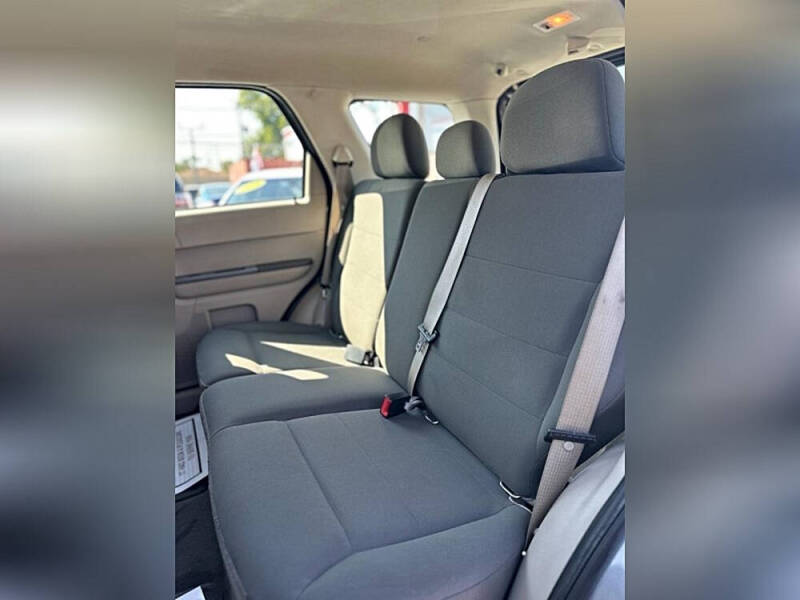 2011 Ford Escape XLS