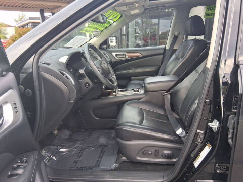 2018 Nissan Pathfinder Platinum