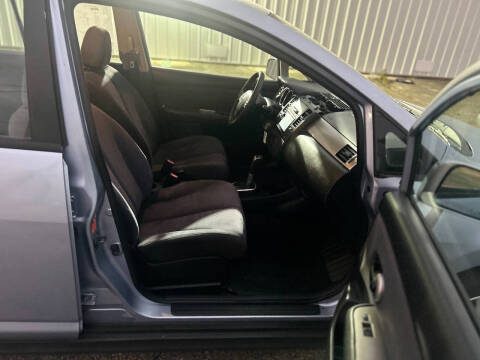 2009 Nissan Versa 1.8 SL