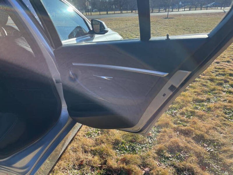 2017 BMW 3 Series 330e iPerformance