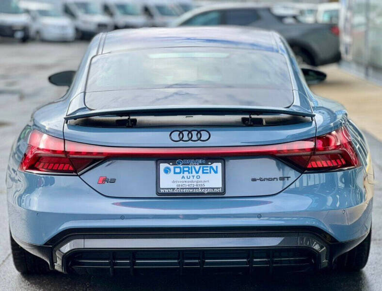 2022 Audi RS e-tron GT quattro