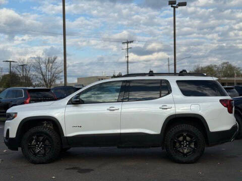 2023 GMC Acadia AT4