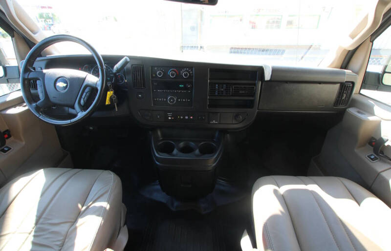 2020 Chevrolet Express 3500