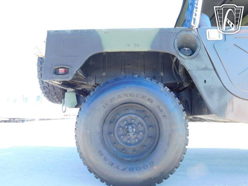 2002 AM General M1123