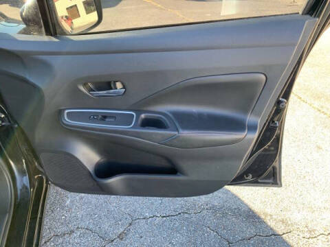 2021 Nissan Versa SR