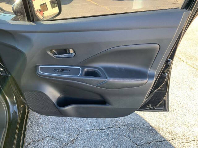 2021 Nissan Versa SR