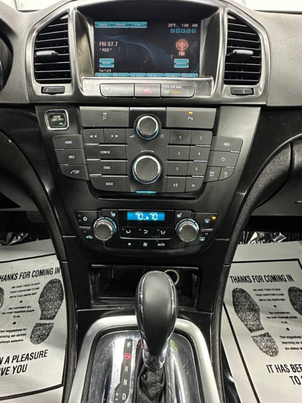 2012 Buick Regal Premium 1