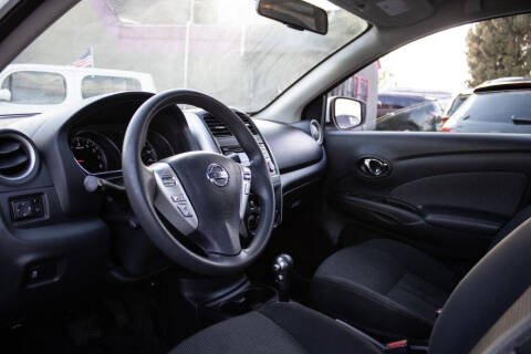 2016 Nissan Versa