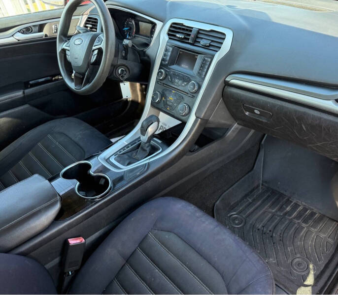 2014 Ford Fusion SE