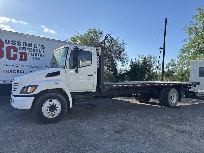 2005 Hino 268
