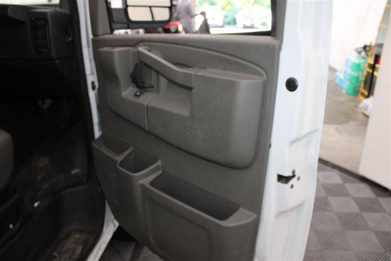 2023 Chevrolet Express 2500