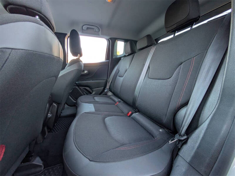 2023 Jeep Renegade Trailhawk