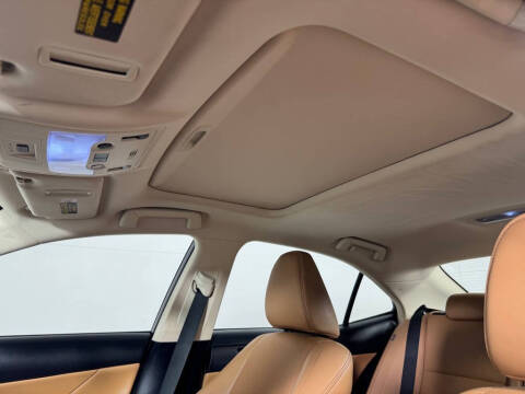 2018 Lexus IS 300