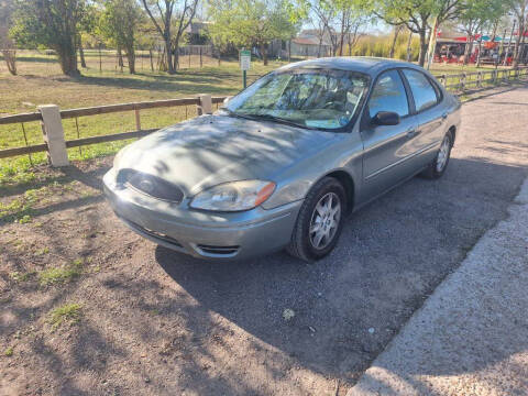 2005 Ford Taurus SE