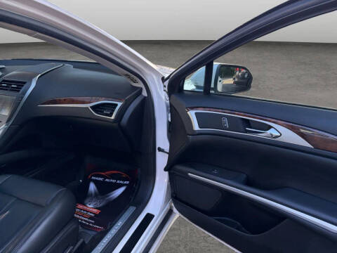 2015 Lincoln MKZ
