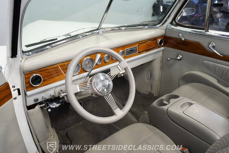 1947 Ford Deluxe