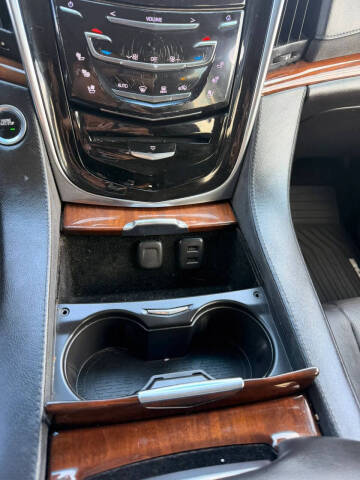 2016 Cadillac Escalade Standard