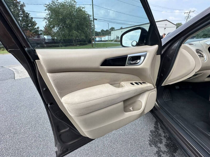 2016 Nissan Pathfinder S