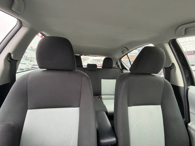 2013 Toyota Prius c One