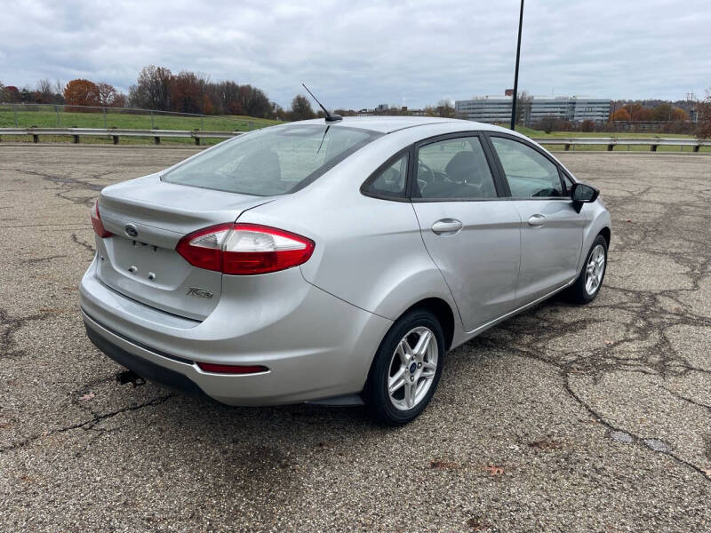 2019 Ford Fiesta SE photo 8