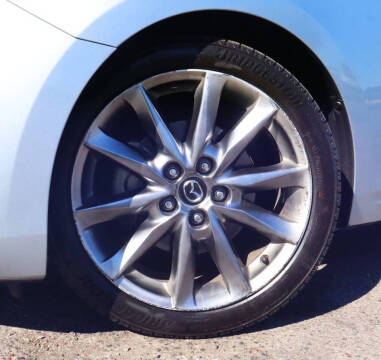 2018 Mazda MAZDA3 Touring