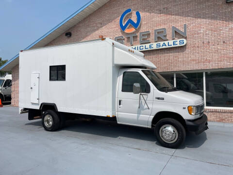 2001 Ford E-450 for sale at Western Specialty Vehicle Sales in Braidwood IL