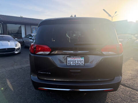 2019 Chrysler Pacifica Touring L