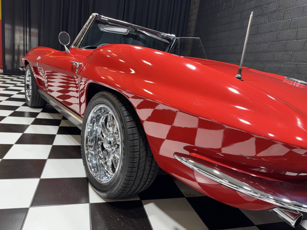1964 Chevrolet Corvette 35