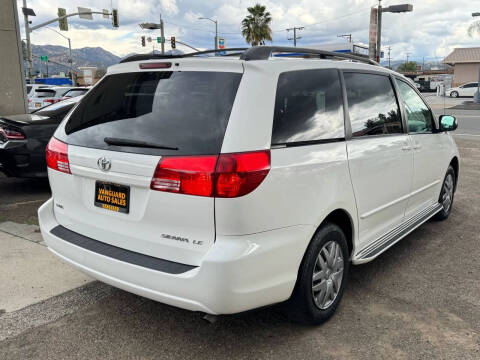 2004 Toyota Sienna