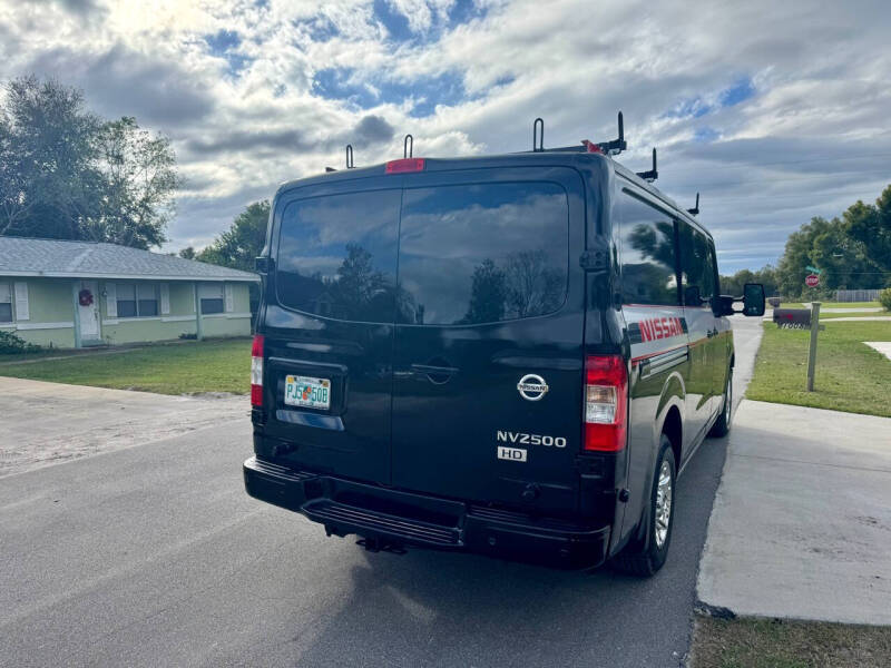 2016 Nissan NV Cargo SV photo 31