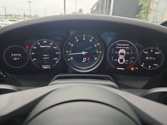 2021 Porsche 911 Carrera