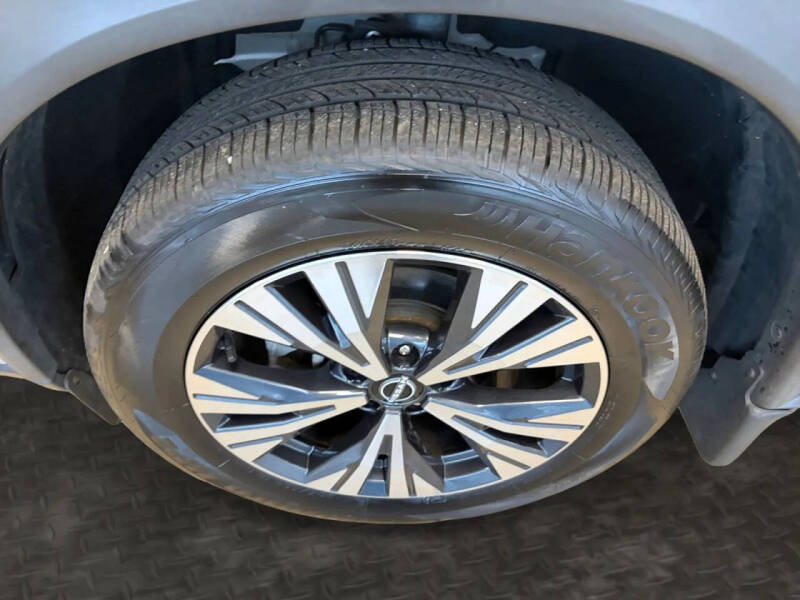 2022 Nissan Rogue SV