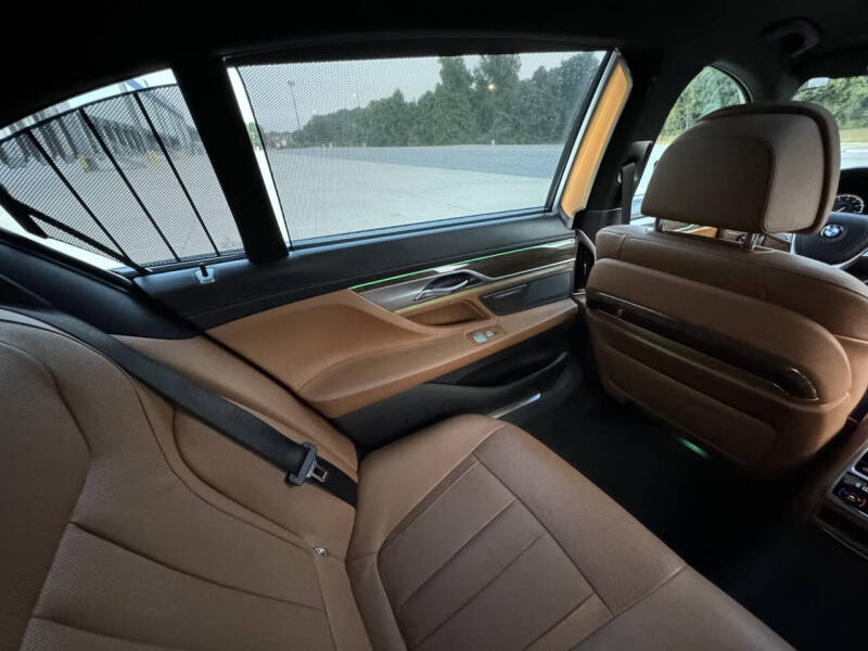 2018 BMW 7 Series 740i