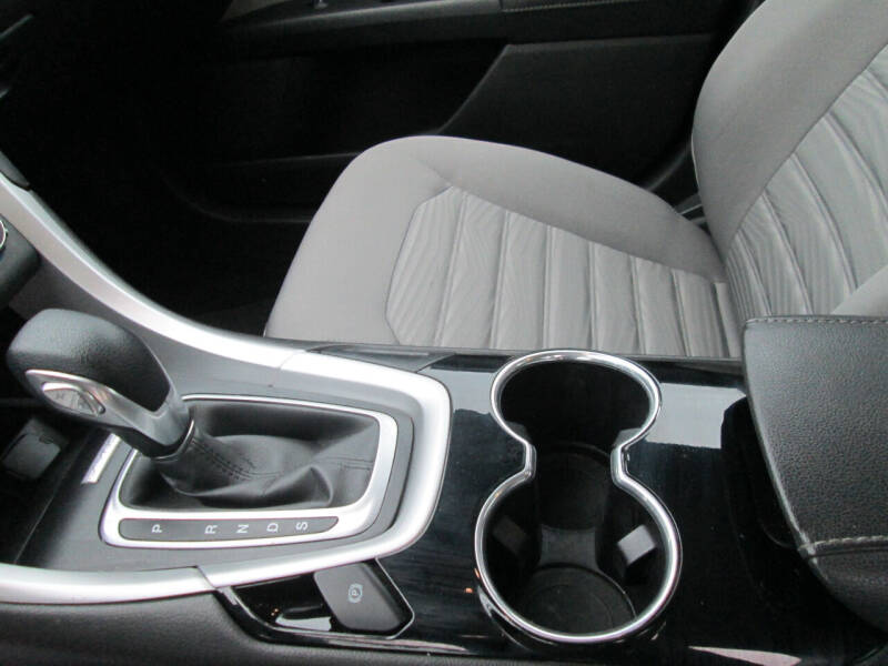 2016 Ford Fusion S