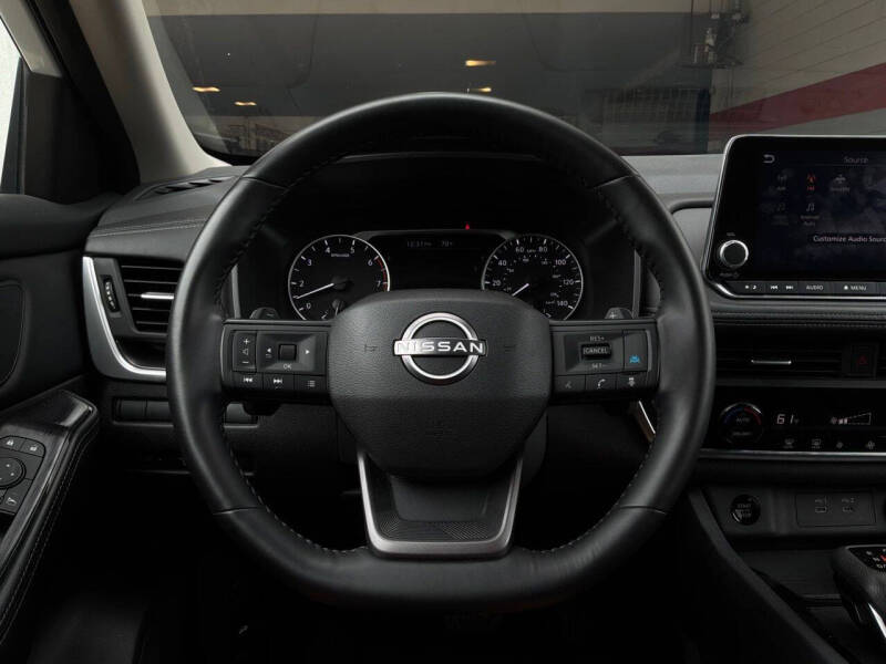 2025 Nissan Rogue SV