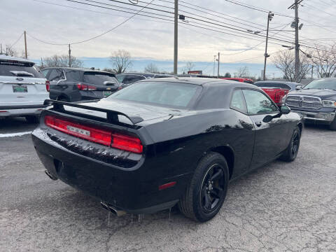 2013 Dodge Challenger SXT
